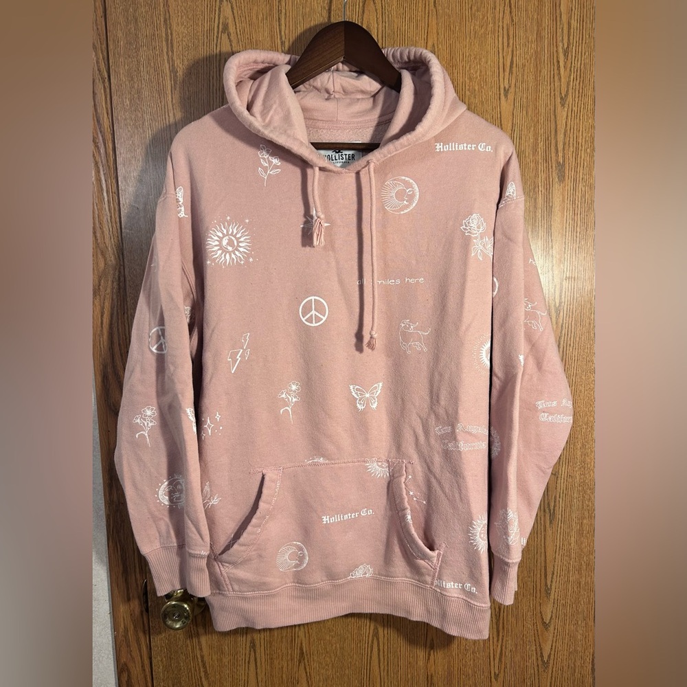 Hollister x Charlie D’Amelio Hooded Sweatshirt